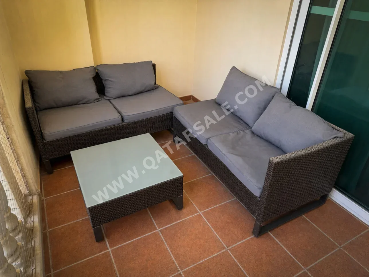 Sofas, Couches & Chairs Sofa Set - Black