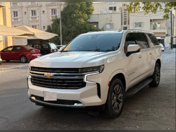 Chevrolet Suburban LT 2023 Automatic 46,000 Km 8 Cylinder Four Wheel Drive (4WD) SUV White