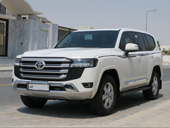 Toyota Land Cruiser GXR 2025 Automatic 6,800 Km 6 Cylinder Four Wheel Drive (4WD) SUV White With Warranty