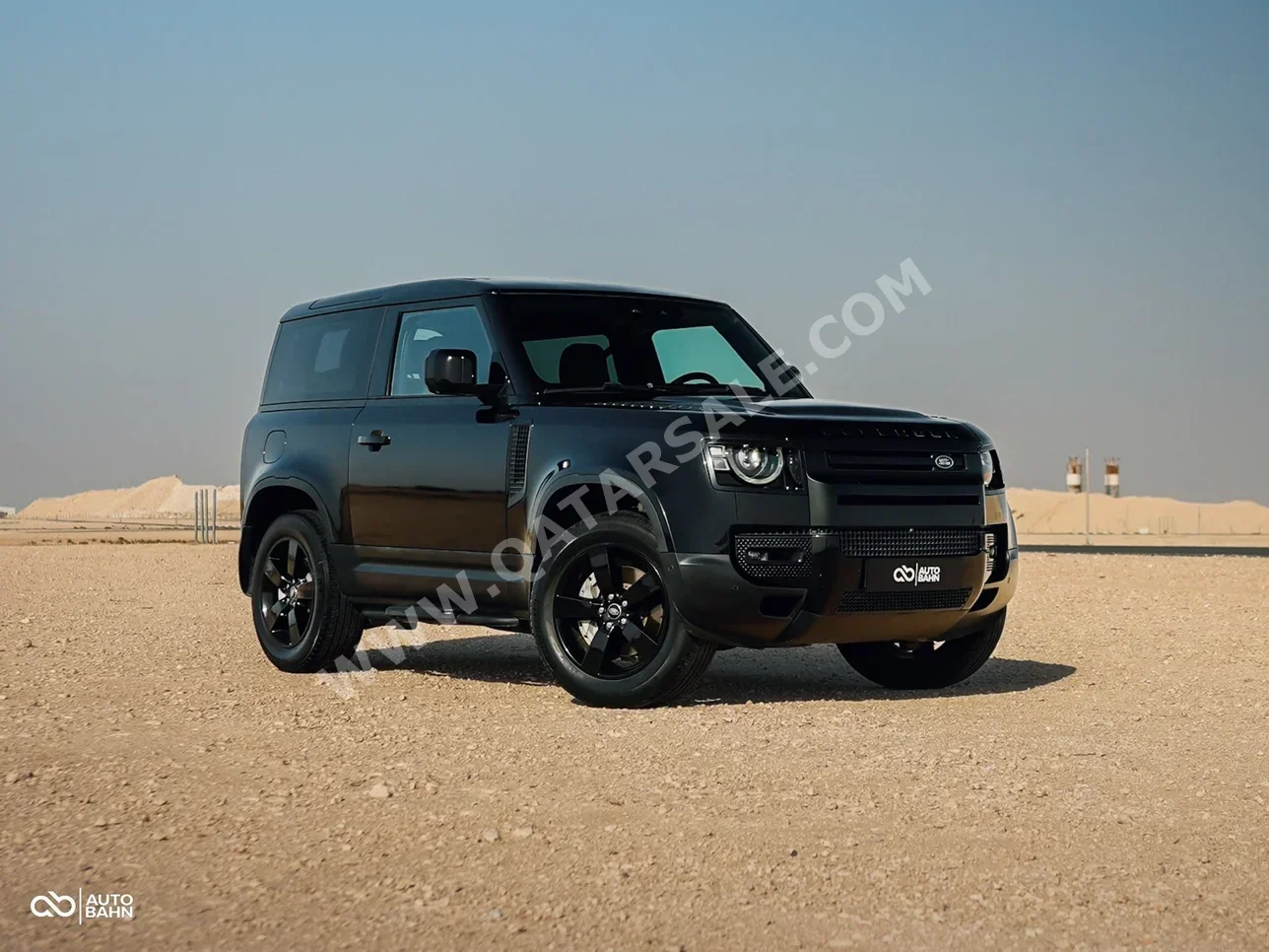 Land Rover Defender 90 2023 Automatic 44,000 Km 6 Cylinder Four Wheel Drive (4WD) SUV Black With Warranty — image 1