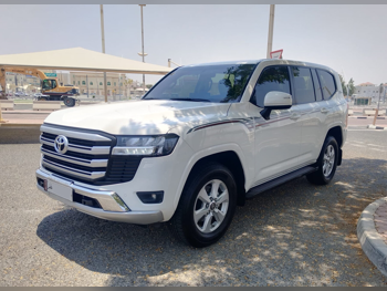 Toyota  Land Cruiser  GXR  2022  Automatic  169,000 Km  6 Cylinder  Four Wheel Drive (4WD)  SUV  White