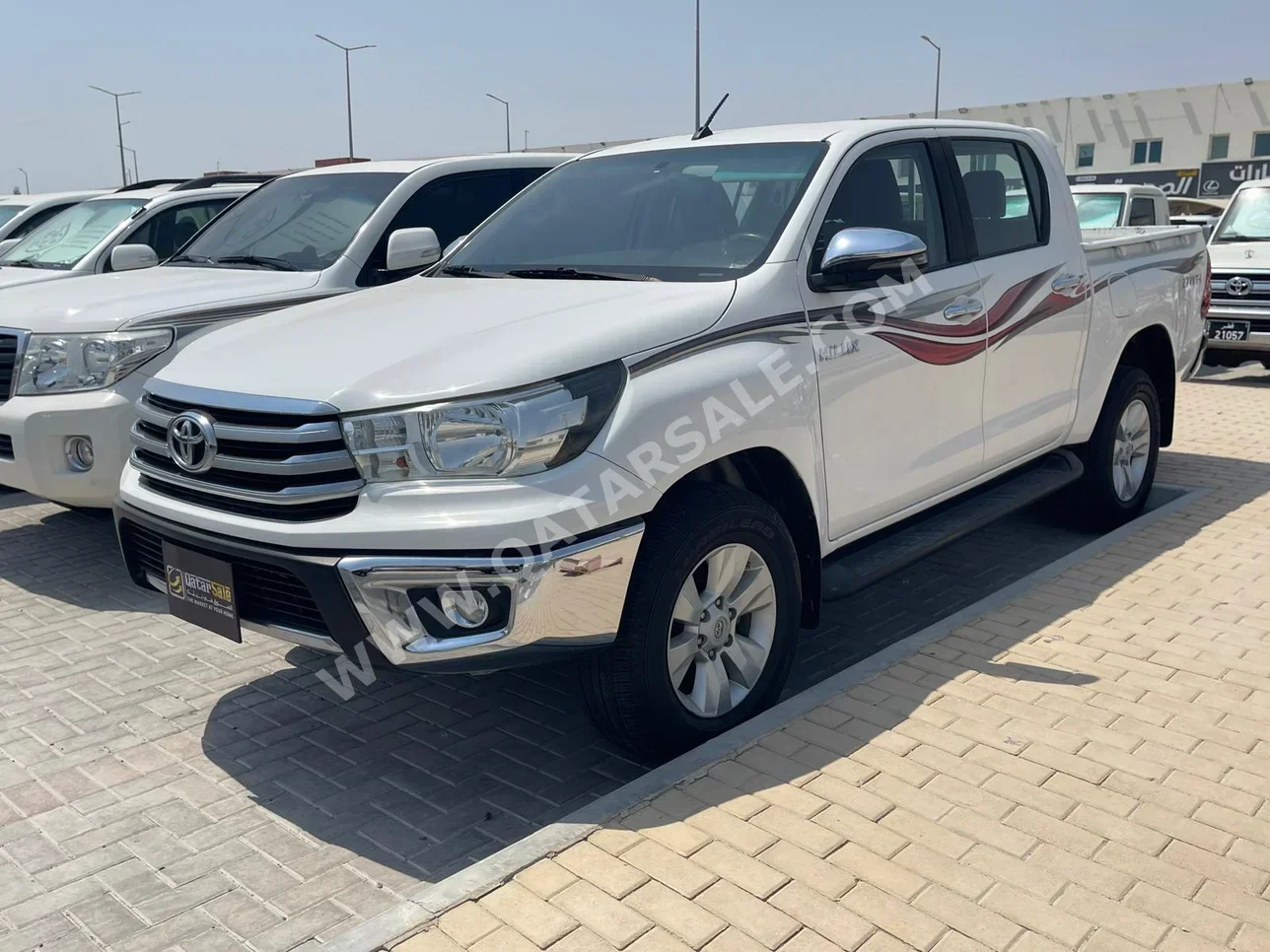 Toyota Hilux SR5 2020 Automatic 58,000 Km 4 Cylinder Four Wheel Drive (4WD) Pick Up White — image 1