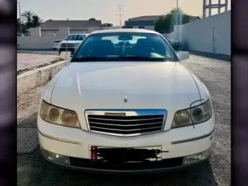 Chevrolet  Caprice  Royal  2004  Automatic  86,000 Km  8 Cylinder  Rear Wheel Drive (RWD)  Sedan  White