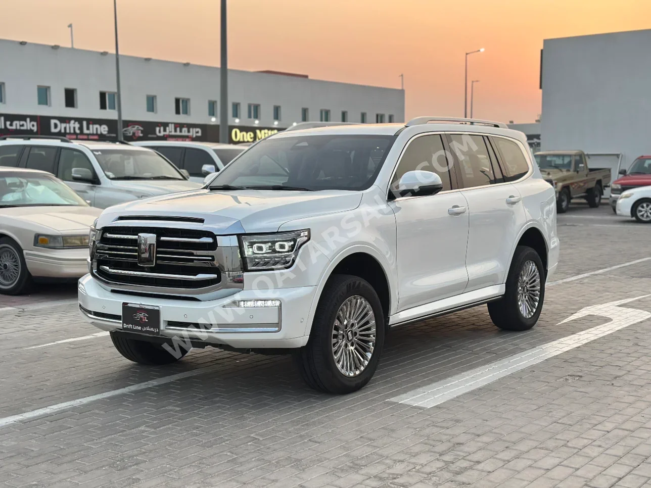 GWM Tank 500 2025 Automatic 30,000 Km 6 Cylinder All Wheel Drive (AWD) SUV White With Warranty — image 1