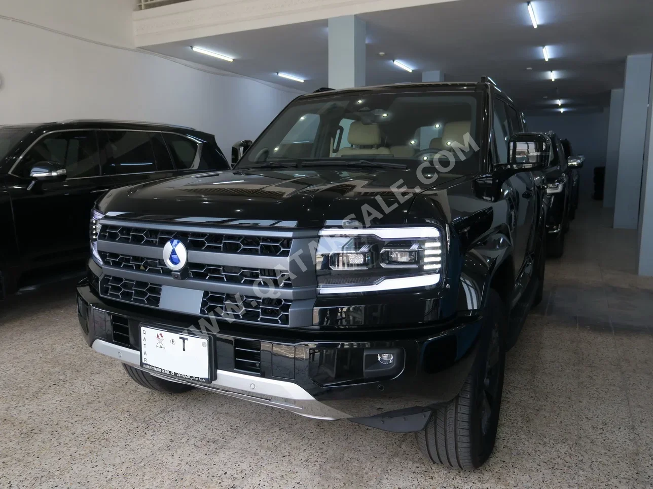 BYD Denza B5 2027 Automatic 0 Km 4 Cylinder Four Wheel Drive (4WD) SUV Black With Warranty — image 1