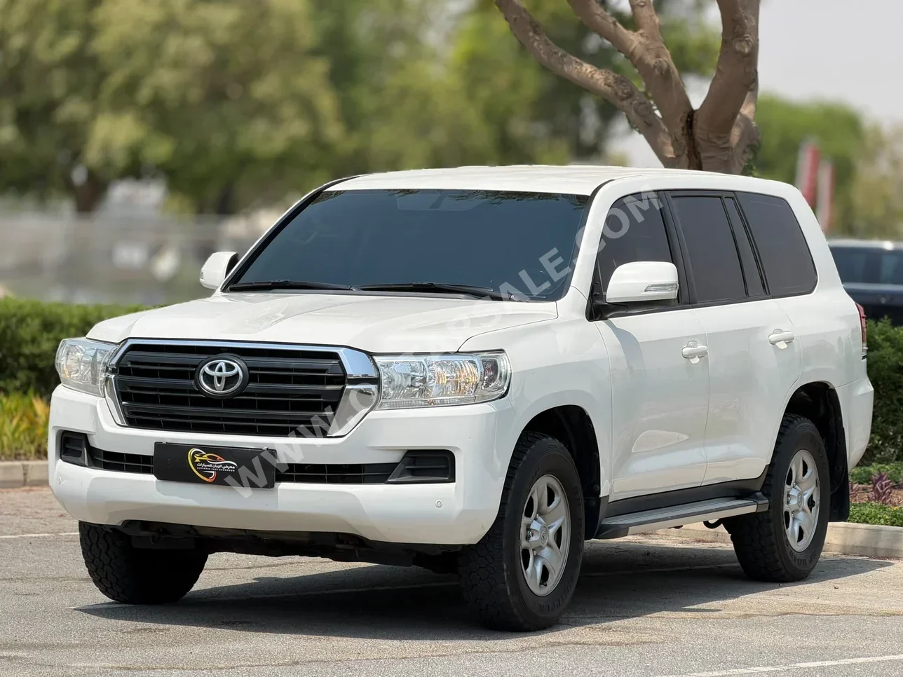 Toyota Land Cruiser GX 2021 Automatic 193,000 Km 6 Cylinder Four Wheel Drive (4WD) SUV White — image 1