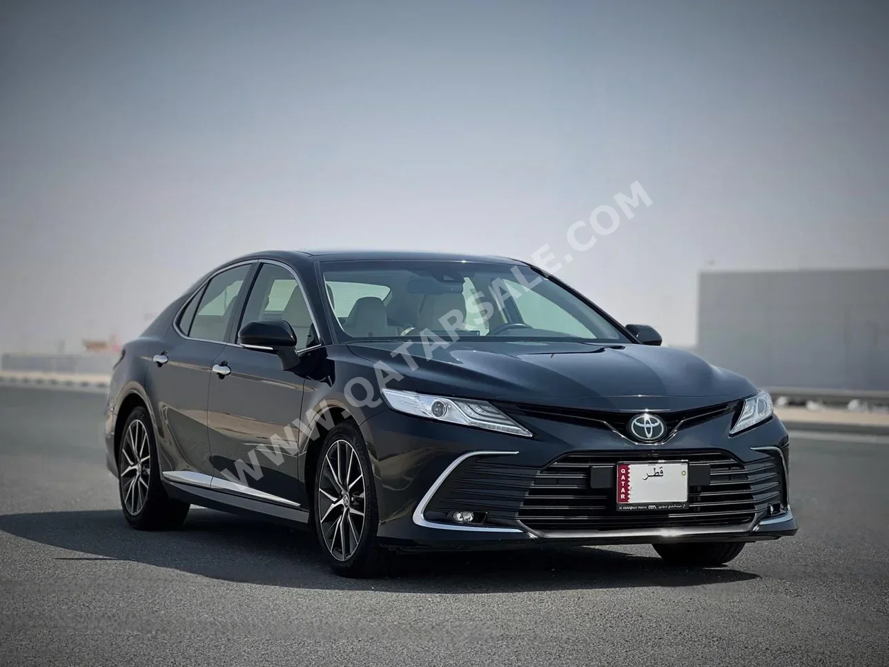 Toyota Camry Limited 2024 Automatic 55,500 Km 6 Cylinder Front Wheel Drive (FWD) Sedan Black With Warranty — image 1