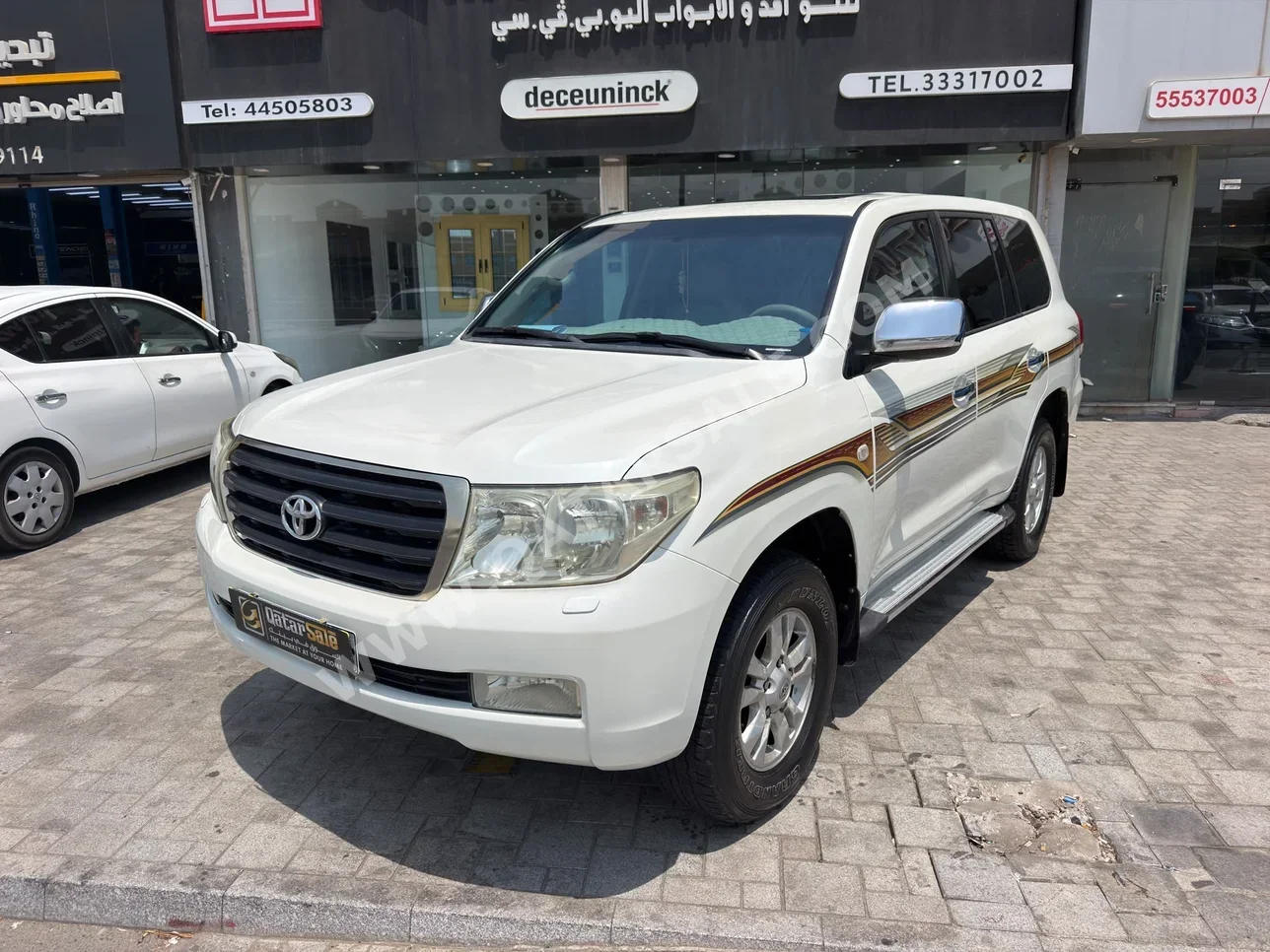 Toyota Land Cruiser GXR 2009 Automatic 385,000 Km 6 Cylinder Four Wheel Drive (4WD) SUV White — image 1