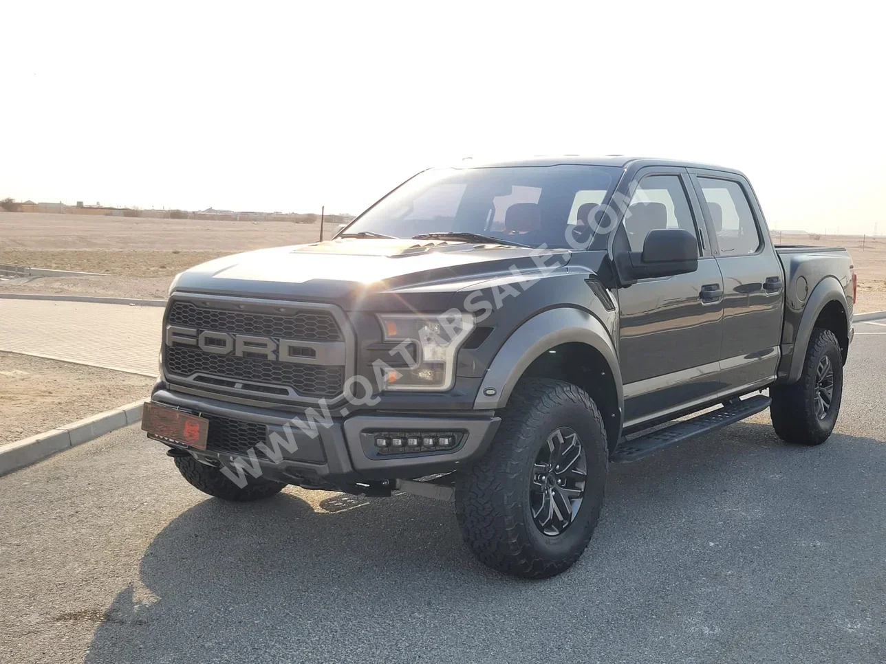 Ford F 150 Raptor 2018 Automatic 161,000 Km 8 Cylinder Four Wheel Drive (4WD) Pick Up Black With Warranty — image 1