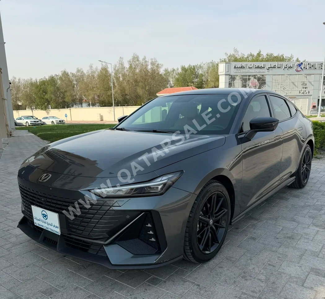 Changan UNI-V 2024 Automatic 42,000 Km 4 Cylinder Front Wheel Drive (FWD) Sedan Gray With Warranty — image 1
