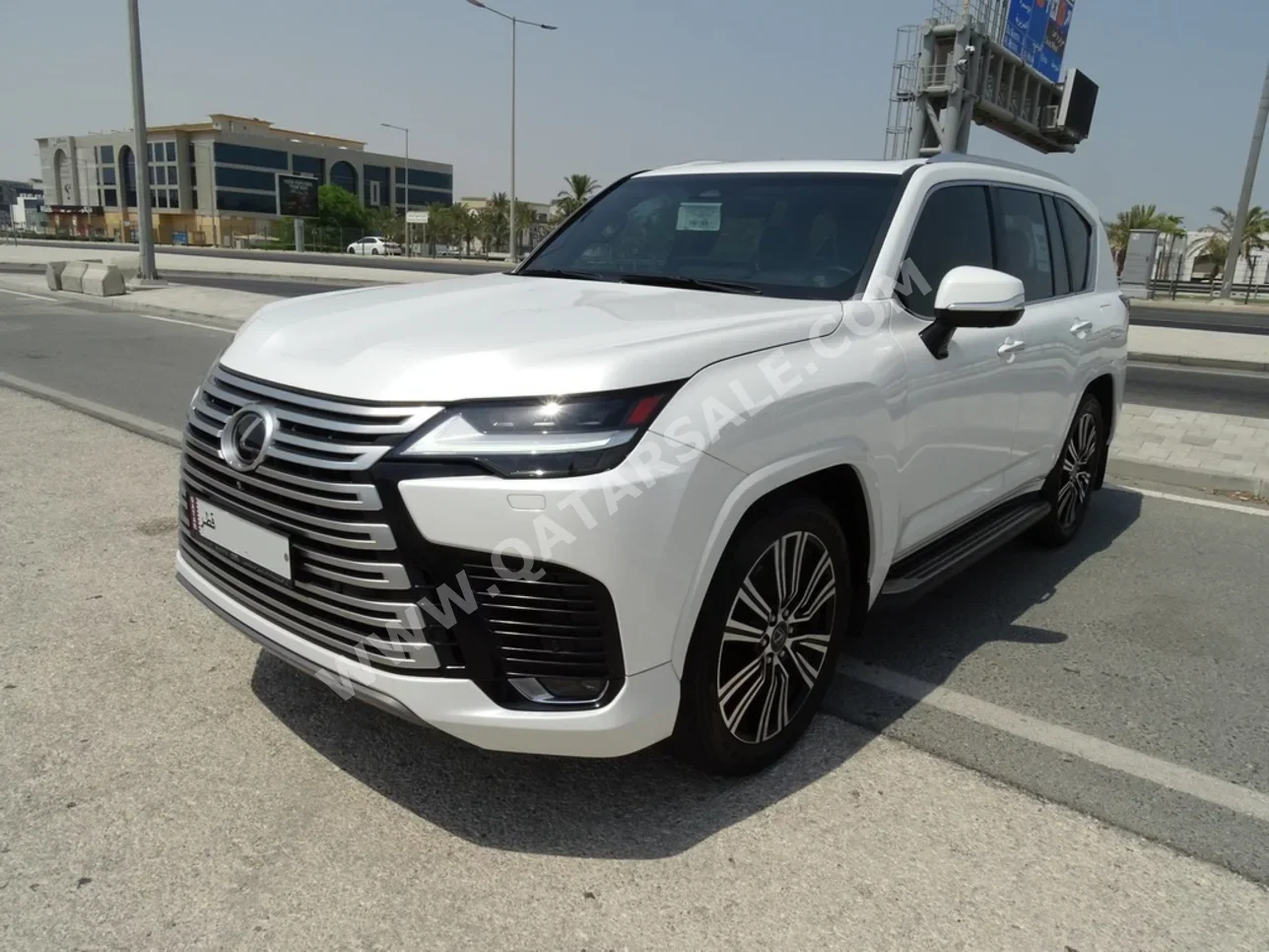 Lexus LX 600 Luxury 2025 Automatic 56,300 Km 6 Cylinder Four Wheel Drive (4WD) SUV White With Warranty — image 1