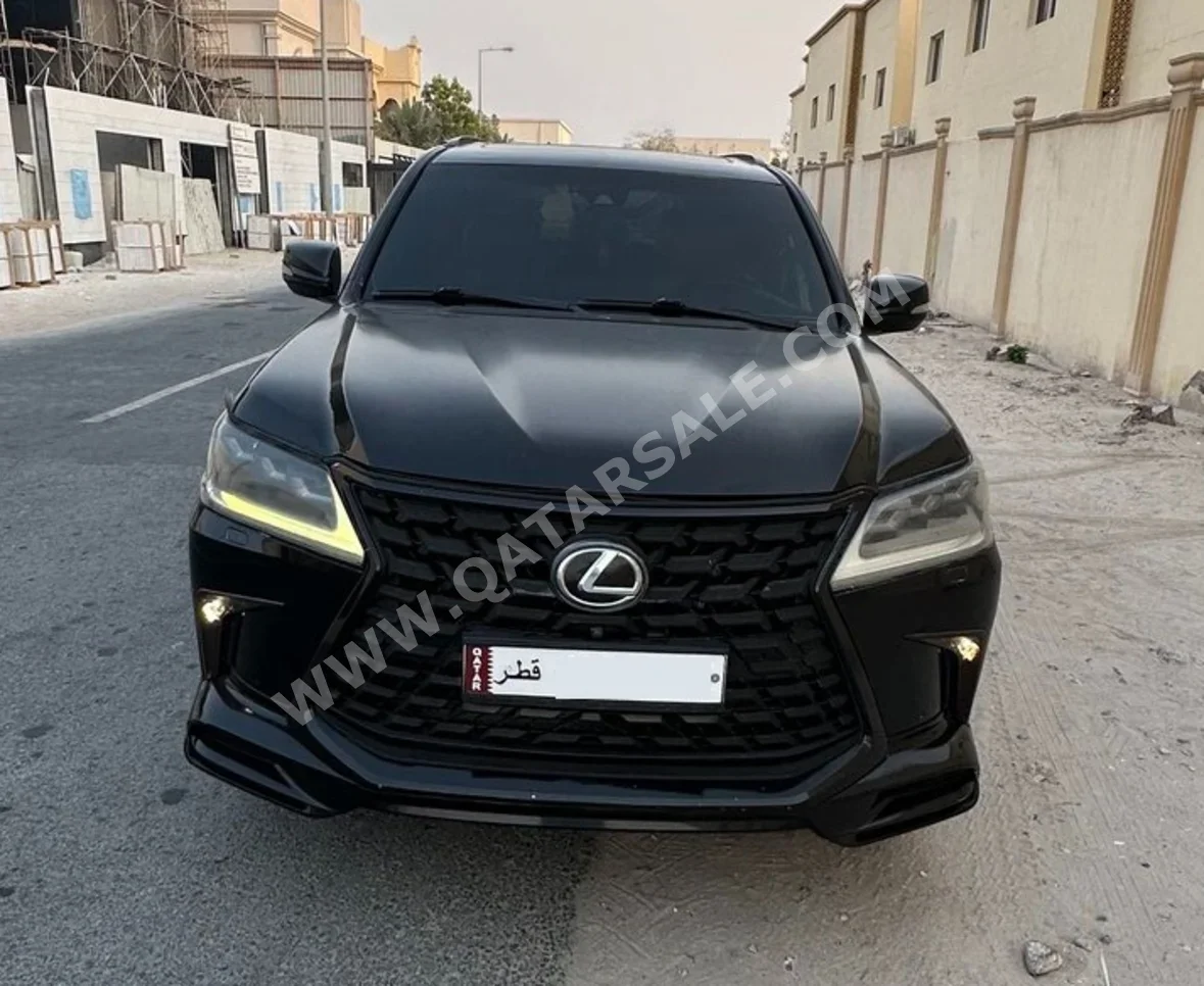 Lexus LX 570 2016 Automatic 232,000 Km 8 Cylinder Four Wheel Drive (4WD) SUV Black With Warranty — image 1