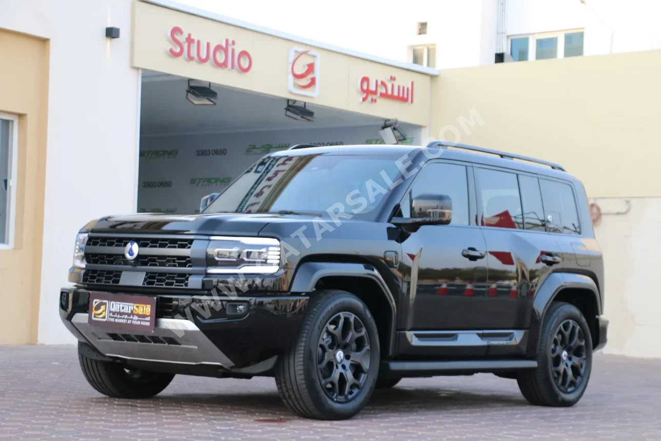 BYD Denza B5 Flag Ship 2027 Automatic 0 Km 4 Cylinder Four Wheel Drive (4WD) SUV Black With Warranty — image 1