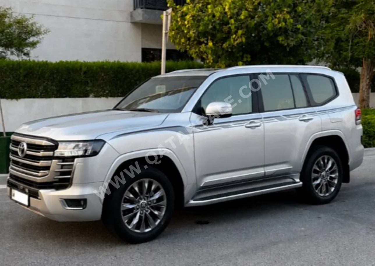 Toyota Land Cruiser GXR Twin Turbo 2023 Automatic 51,000 Km 6 Cylinder Four Wheel Drive (4WD) SUV Silver With Warranty — image 1