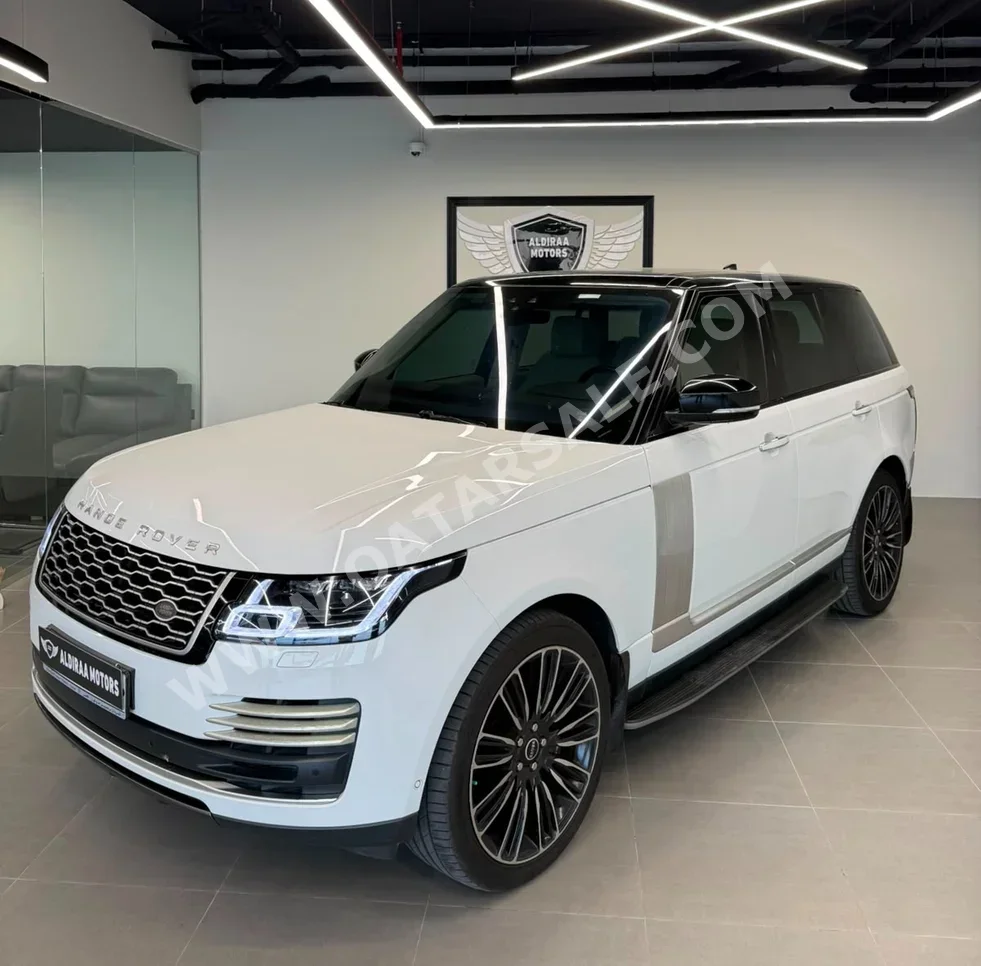 Land Rover Range Rover Vogue 2019 Automatic 110,000 Km 6 Cylinder Four Wheel Drive (4WD) SUV White — image 1