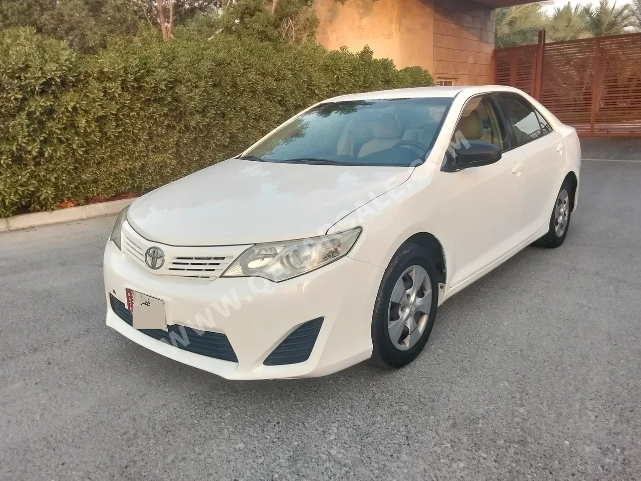 Toyota Camry GL 2015 Automatic 178,000 Km 4 Cylinder Front Wheel Drive (FWD) Sedan White — image 1