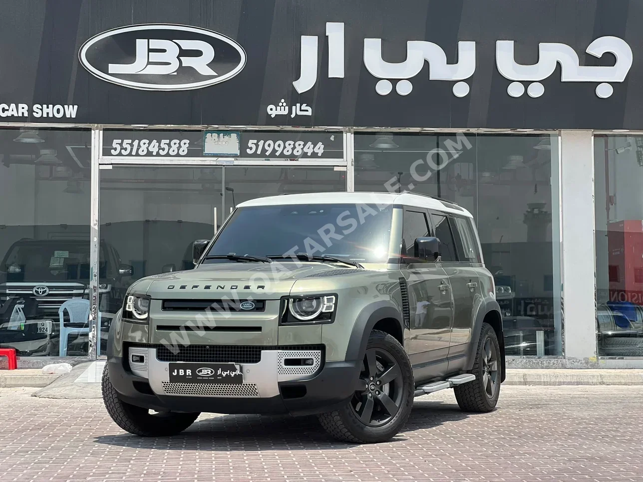 Land Rover Defender 110 2021 Automatic 150,000 Km 6 Cylinder Four Wheel Drive (4WD) SUV Light Gray — image 1
