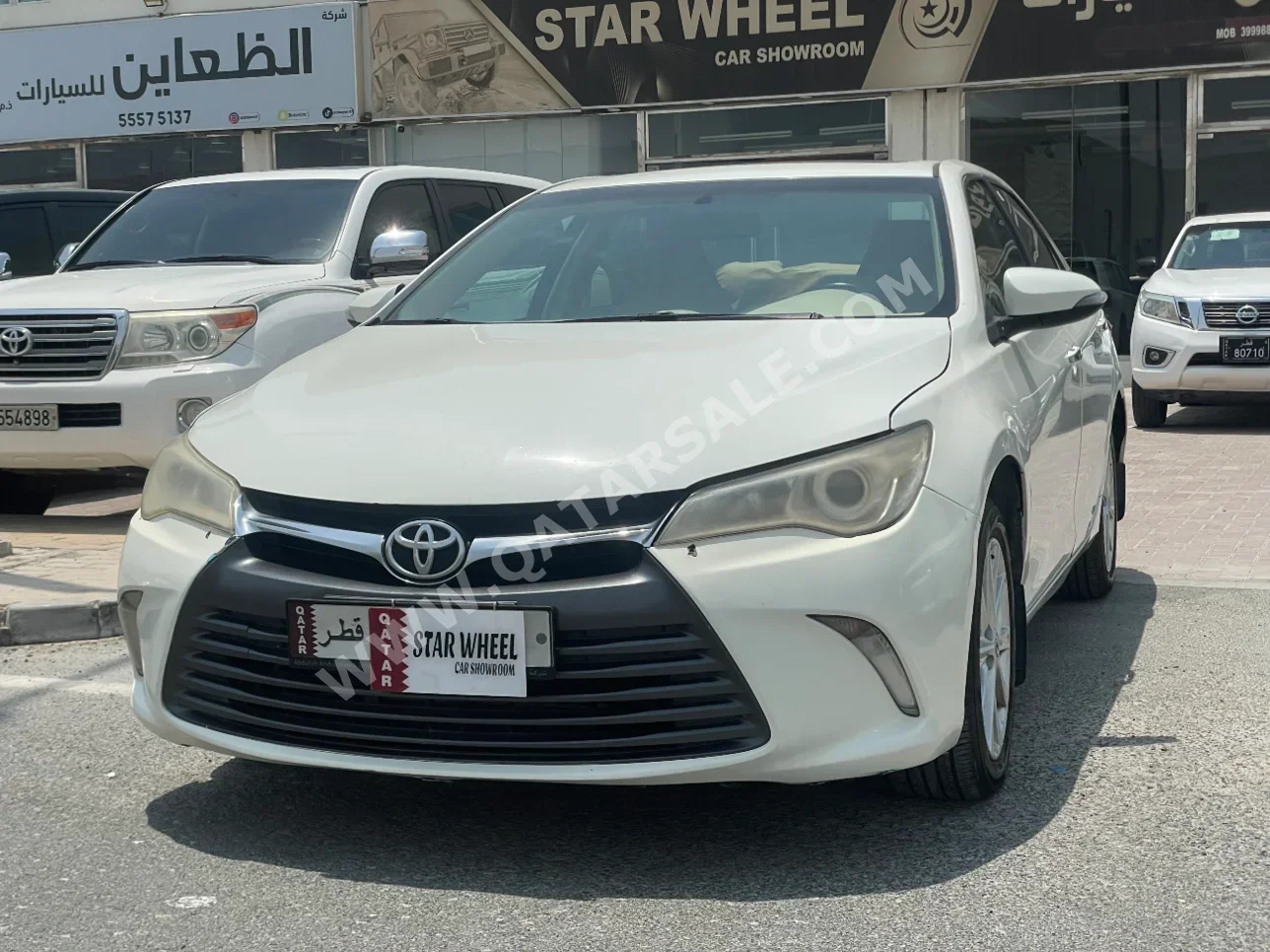 Toyota Camry GLX 2016 Automatic 291,000 Km 4 Cylinder Front Wheel Drive (FWD) Sedan White — image 1