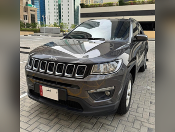 Jeep Compass longitude 2020 Automatic 76,500 Km 4 Cylinder All Wheel Drive (AWD) SUV Dark Gray — image 1
