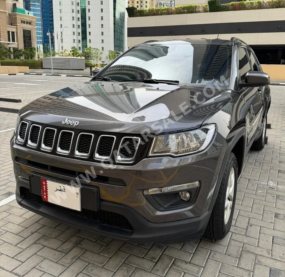 Jeep Compass longitude 2020 Automatic 76,500 Km 4 Cylinder All Wheel Drive (AWD) SUV Dark Gray — image 1