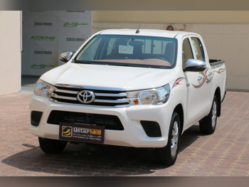 Toyota Hilux 2026 Manual 24,000 Km 4 Cylinder Rear Wheel Drive (RWD) Pick Up White — image 1