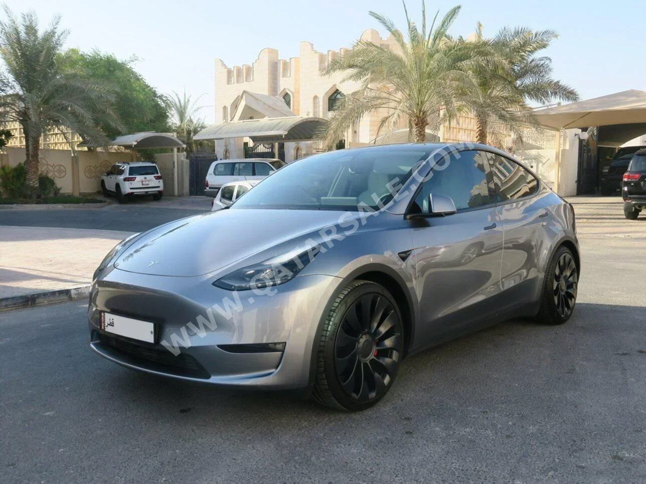 Tesla Model Y Performance 2024 Automatic 28,000 Km 0 Cylinder All Wheel Drive (AWD) Sedan Silver With Warranty — image 1