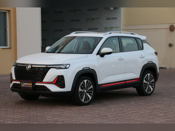 Changan CS 35 2023 Automatic 13,000 Km 4 Cylinder Front Wheel Drive (FWD) SUV White With Warranty — image 1