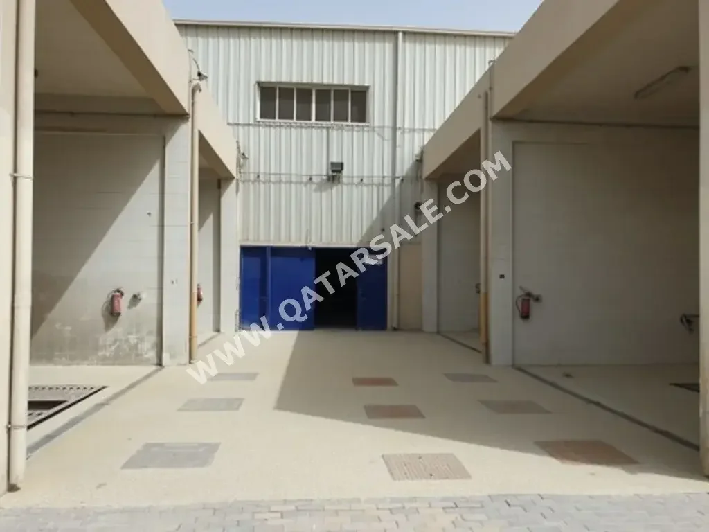 Farms & Resorts - Al Rayyan  - Industrial Area  -Area Size: 3550 Square Meter