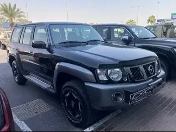 Nissan  Patrol  Super Safari  2022  Manual  0 Km  6 Cylinder  Four Wheel Drive (4WD)  SUV  Black  With Warranty