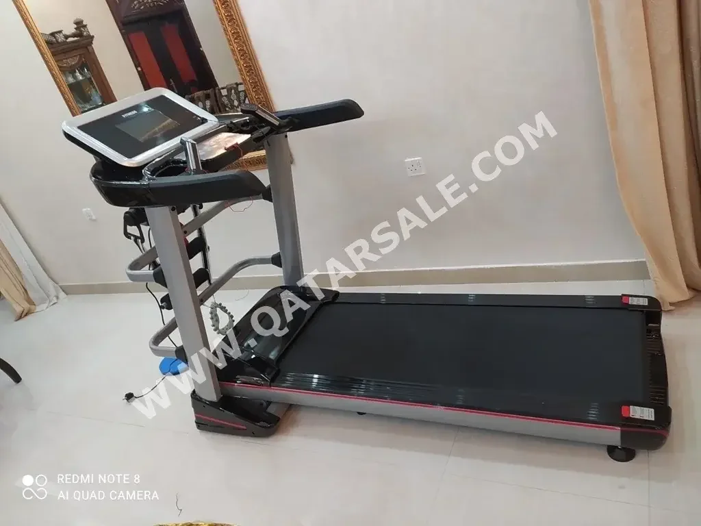  Treadmills Emergency Stop Button BuiltIn Fans LCD Screen Pulse