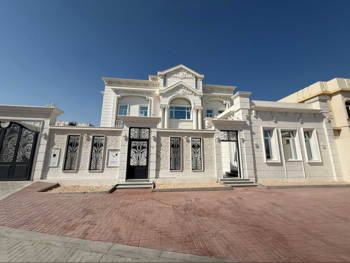 Family Residential, Not Furnished, Doha, Al Dafna, 9 Bedrooms, Includes Water & Electricity