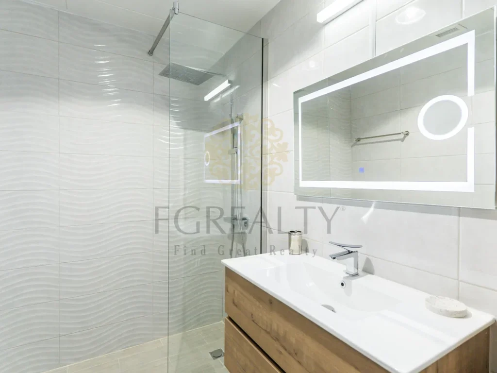 Waterfront 2-Bedroom Apartment, Lusail Marina — photo 5