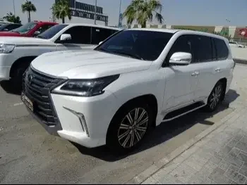 Lexus  LX  570  2017  Automatic  166,000 Km  8 Cylinder  Four Wheel Drive (4WD)  SUV  White  With Warranty