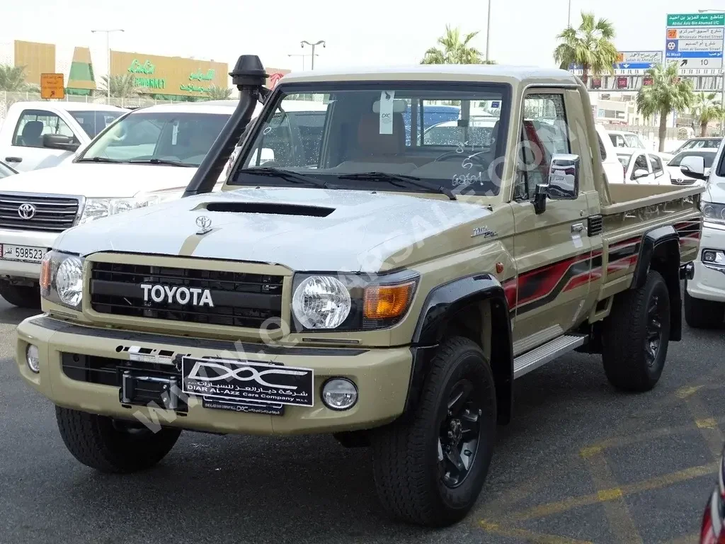 Toyota  Land Cruiser  LX  2023  Manual  0 Km  8 Cylinder  Four Wheel Drive (4WD)  Pick Up  Beige  With Warranty