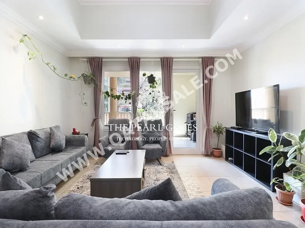 1 Bedrooms  Apartment  For Rent  in Doha -  The Pearl  Fully Furnished