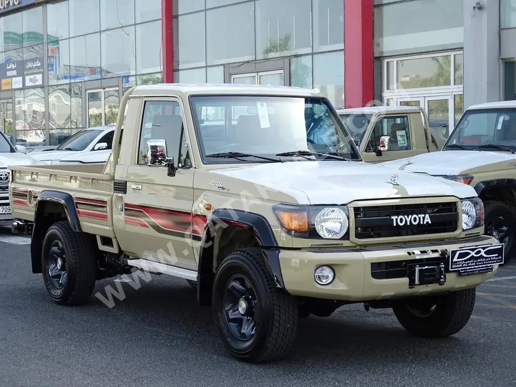 Toyota  Land Cruiser  LX  2023  Manual  0 Km  6 Cylinder  Four Wheel Drive (4WD)  Pick Up  Beige  With Warranty