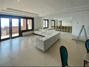 2 Bedrooms  Apartment  For Sale  in Doha -  The Pearl  Not Furnished