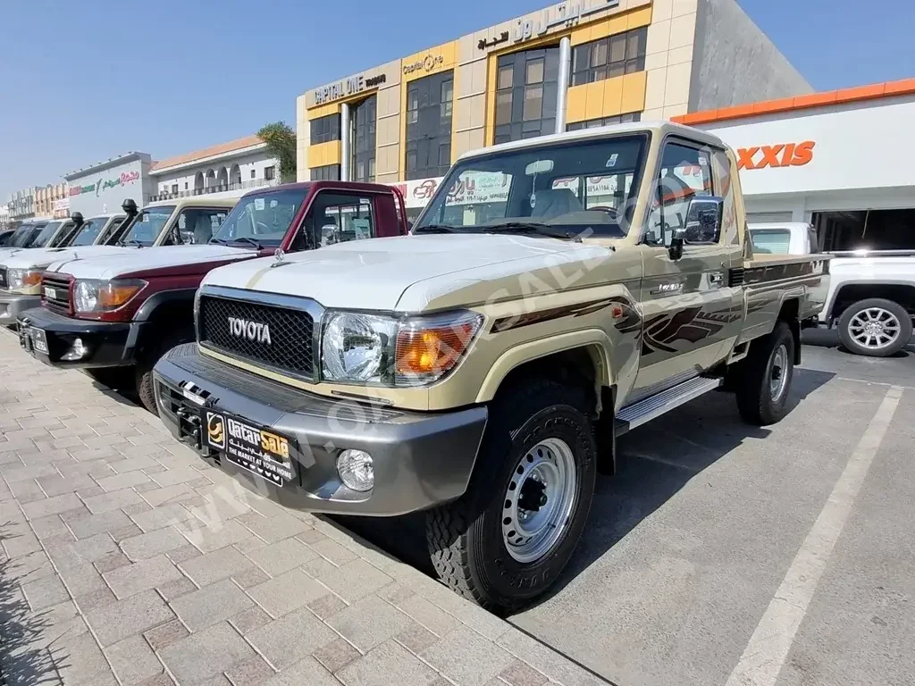 Toyota  Land Cruiser  LX  2023  Manual  0 Km  6 Cylinder  Four Wheel Drive (4WD)  Pick Up  Beige  With Warranty