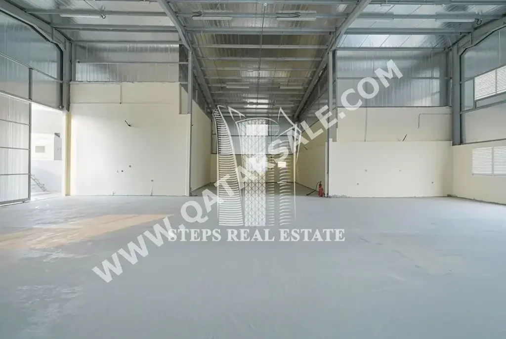 Warehouses & Stores - Al Wakrah  - Barkit Al Awamer  -Area Size: 1000 Square Meter