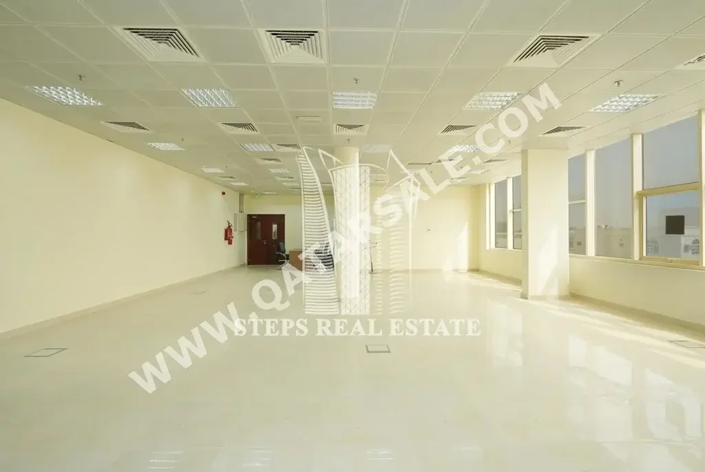 Commercial Offices - Not Furnished  - Doha  - Al Markhiya