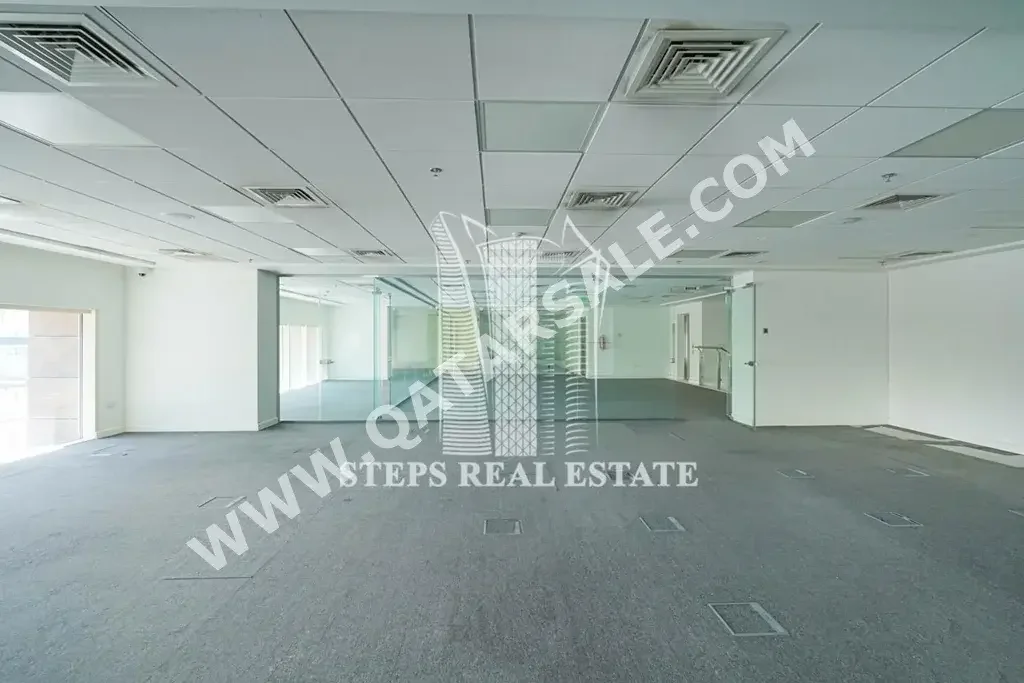 Commercial Shops - Not Furnished  - Doha  - Al Sadd