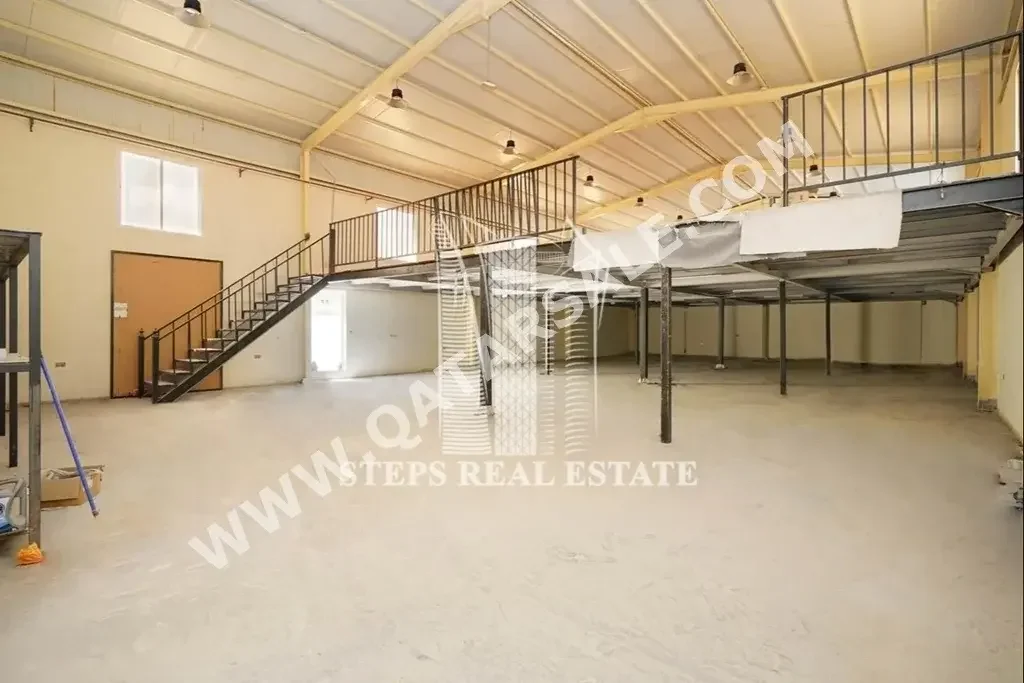 Warehouses & Stores - Al Rayyan  -Area Size: 1000 Square Meter