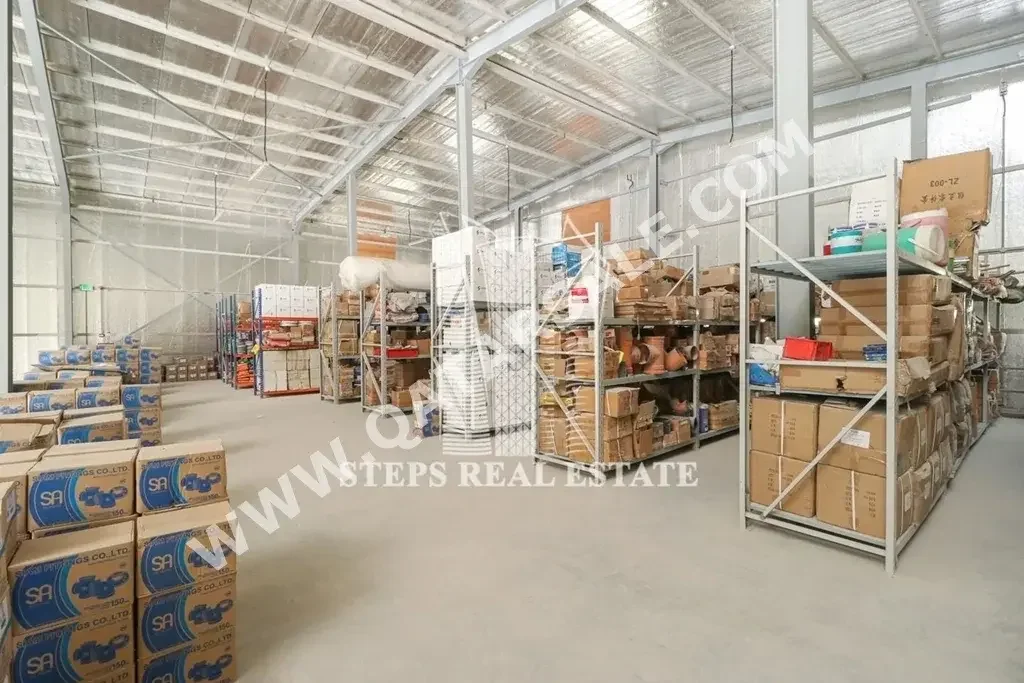 Warehouses & Stores - Al Wakrah  - Barkit Al Awamer  -Area Size: 800 Square Meter