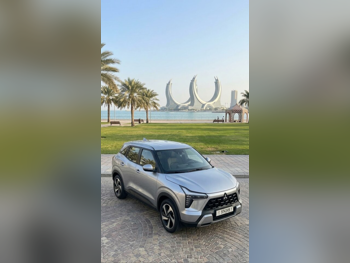 ميتسوبيشي إكسفورس SUV 2x4 لون فضي موديل 2026