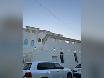 ملک مسکونی خانوادگی، بدون مبلمان، الریان، معیذر، 7 اتاق خواب