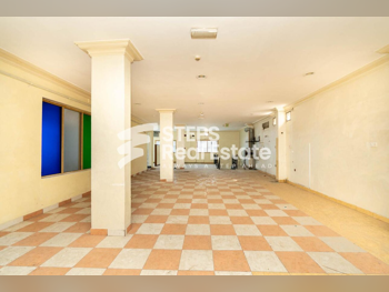 Paupahang commercial shop, unfurnished, Doha, Fereej Old Al Hitmi