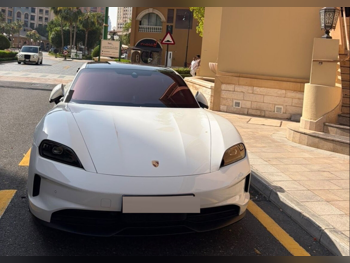 Porsche Taycan 2025