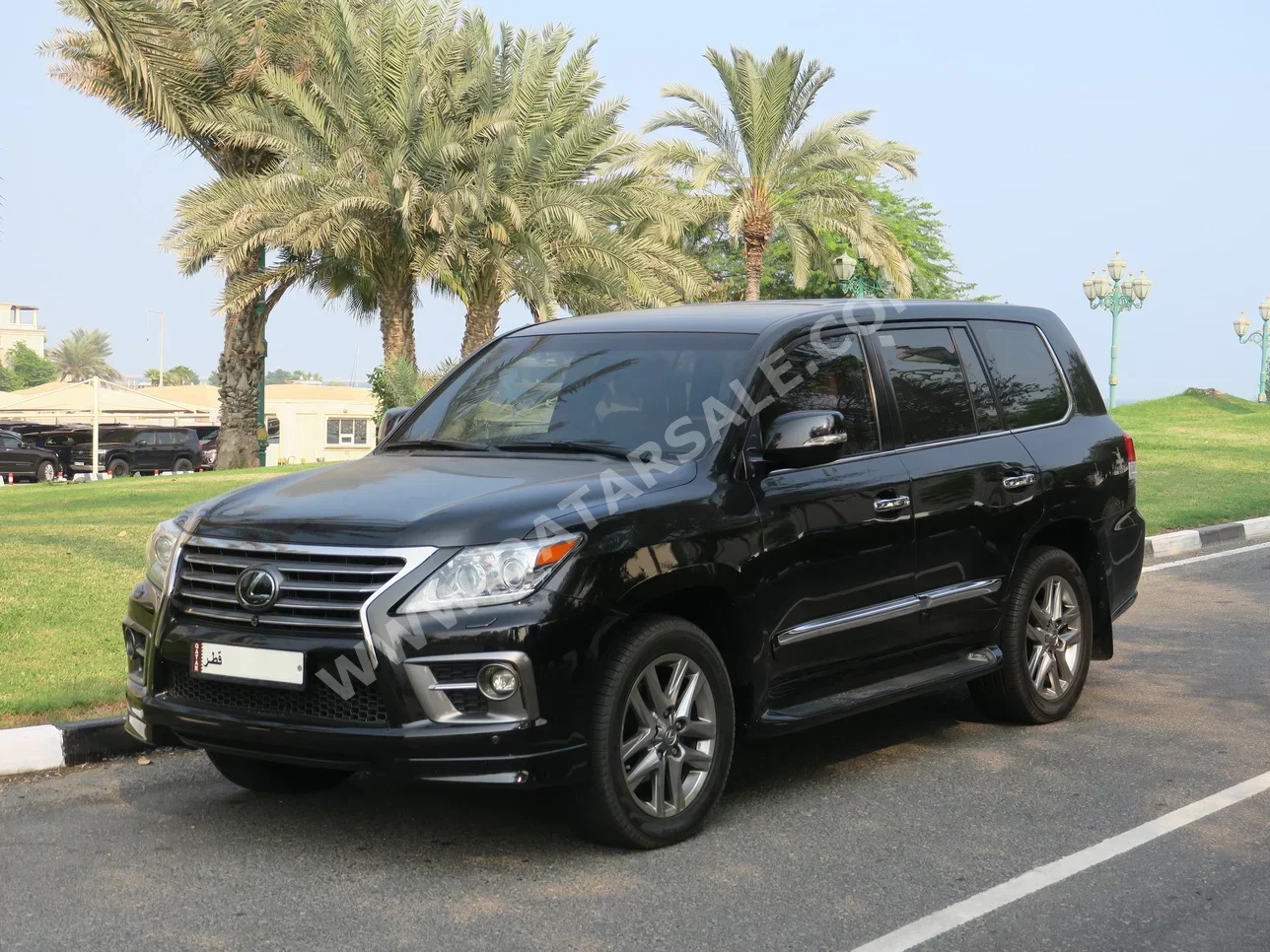 Lexus LX 570 Black 2015 For Sale in Qatar