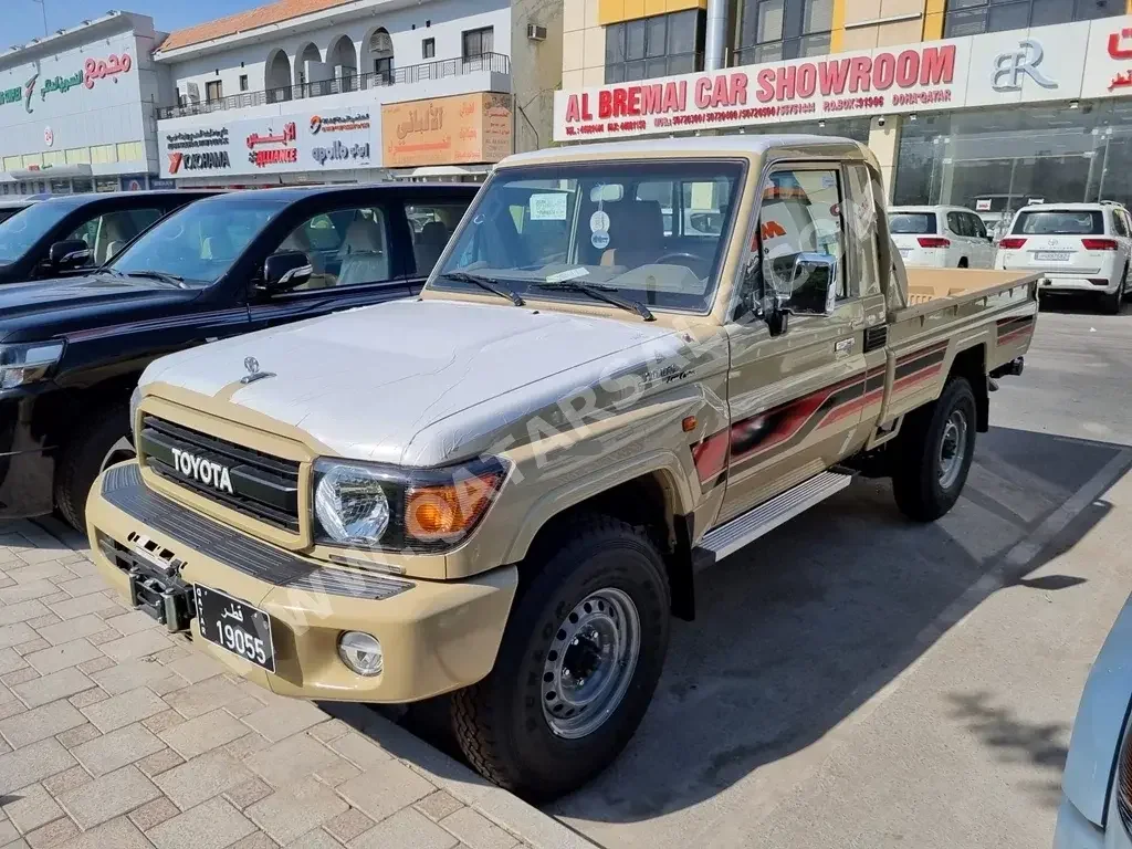 Toyota  Land Cruiser  LX  2023  Manual  0 Km  6 Cylinder  Four Wheel Drive (4WD)  Pick Up  Beige  With Warranty