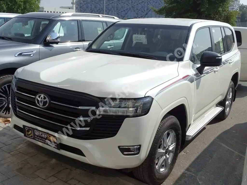  Toyota  Land Cruiser  GXR Twin Turbo  2023  Automatic  0 Km  6 Cylinder  Four Wheel Drive (4WD)  SUV  White  With Warranty